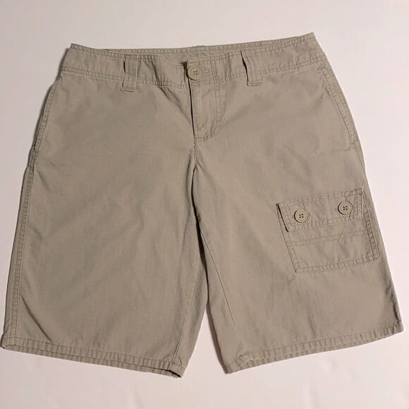 The North Face tan cotton 10.5” shorts 4 Long - Picture 1 of 15